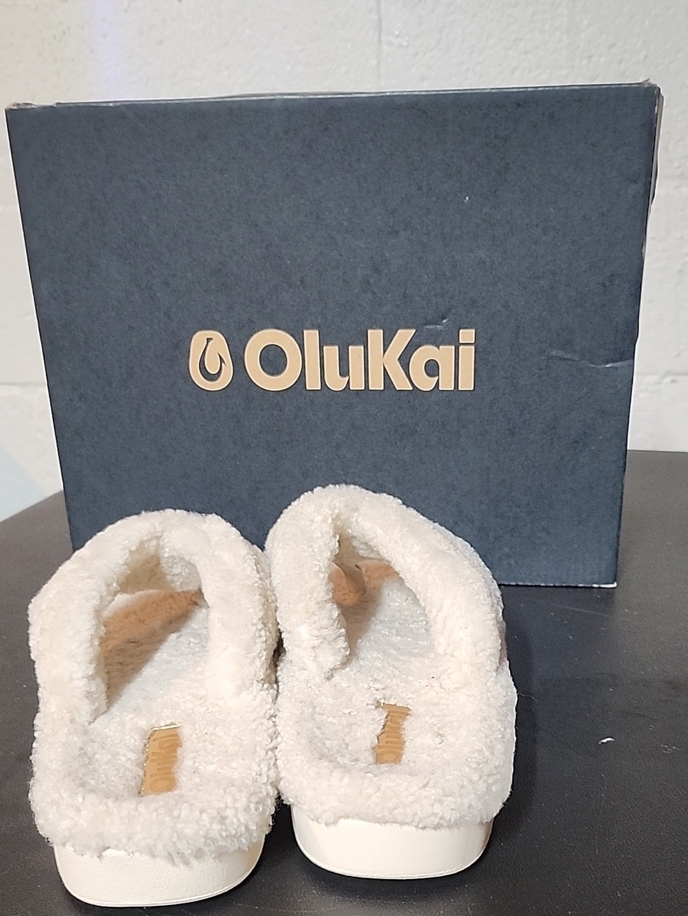 OluKai Kipea Sherpa Flip-Flop Slides in Cream - Picture 5 of 7